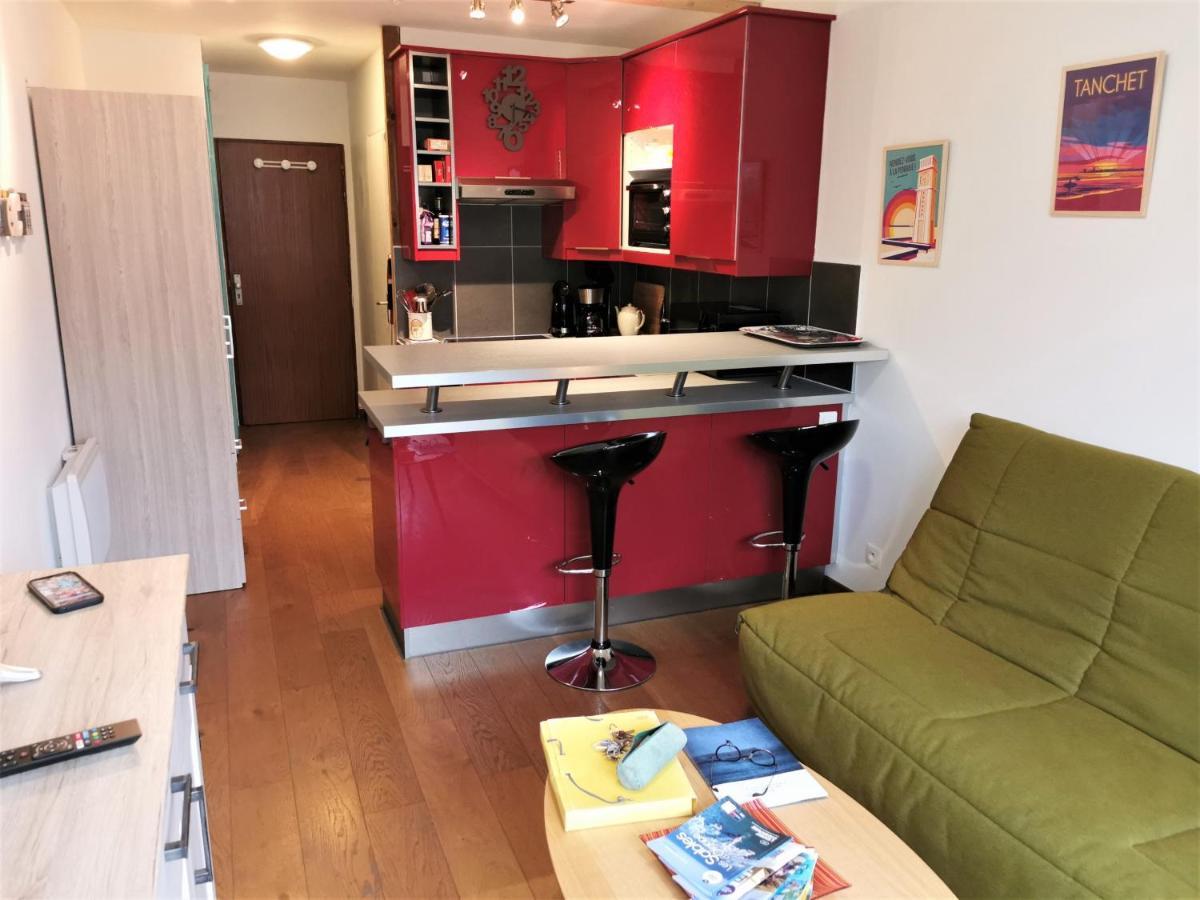 Residence Les Pins 莱萨布勒-多洛讷 外观 照片