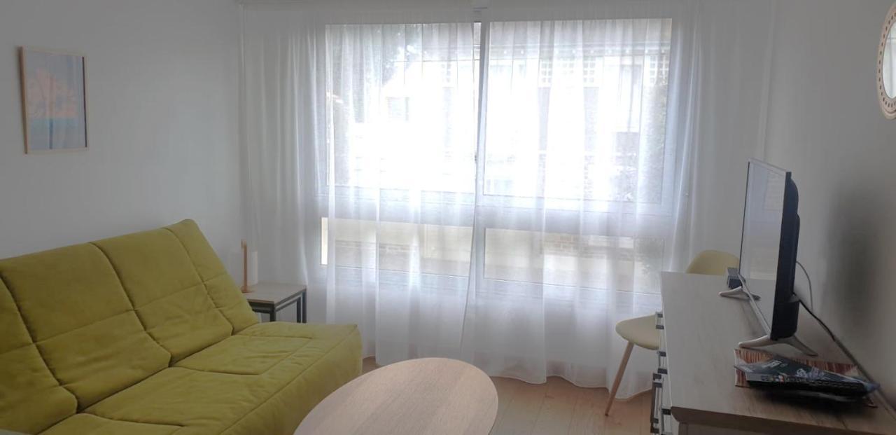 Residence Les Pins 莱萨布勒-多洛讷 外观 照片